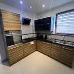 Nad Galeria * 두슈니키 즈드로지